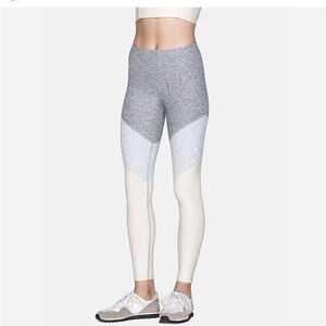 Outdoor voices Springs 7/8 Legging size Small